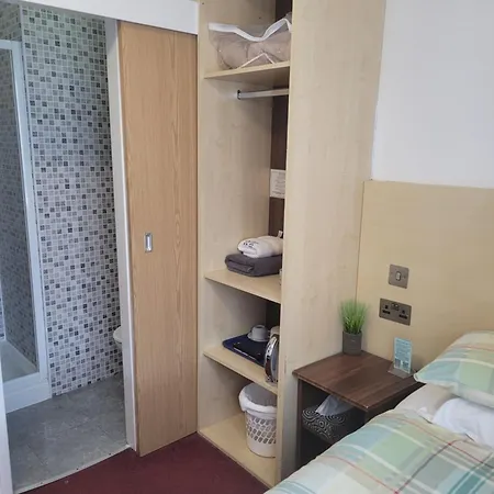 The Gatwick White House Hotel Horley Extérieur photo