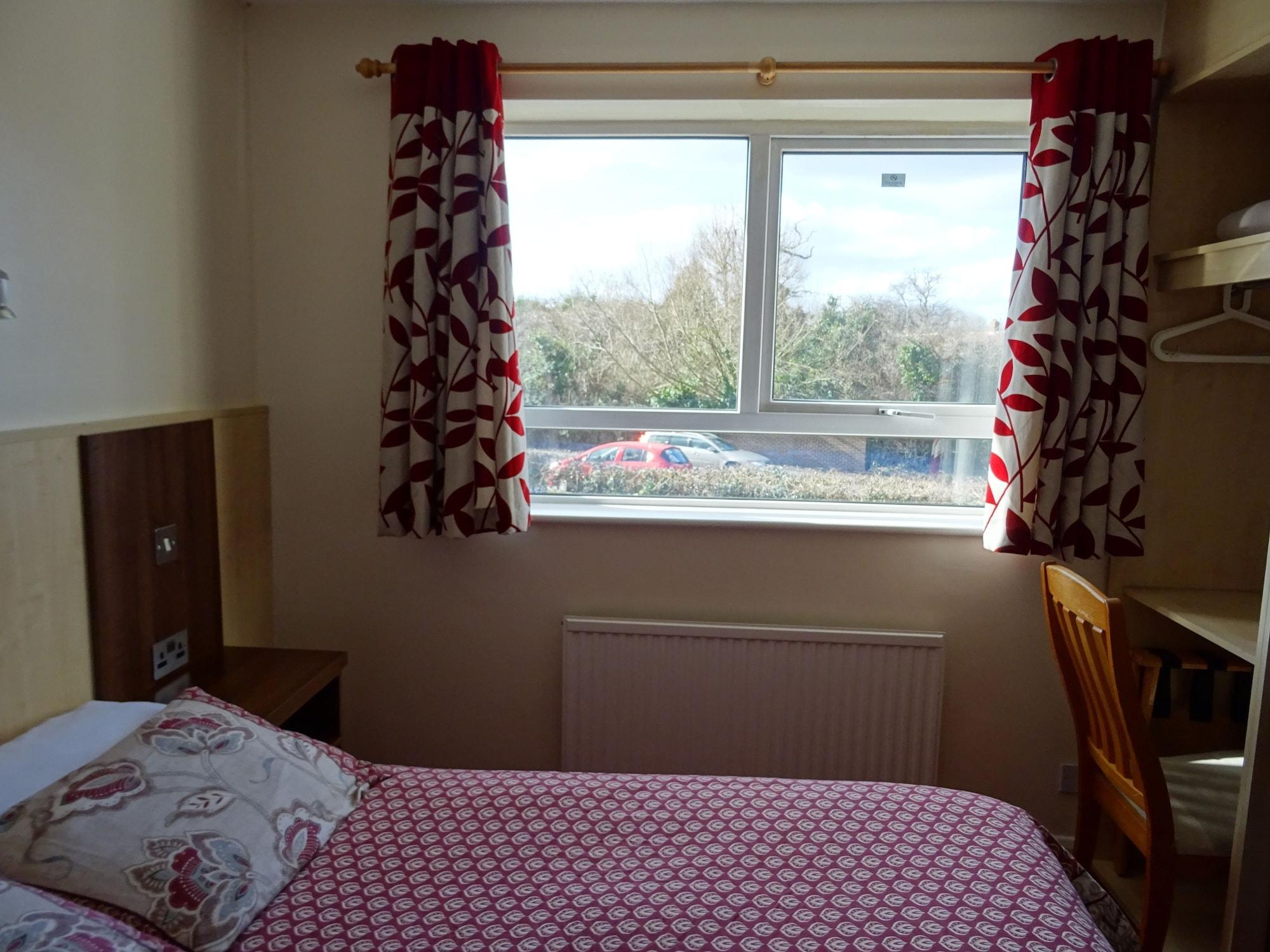 The Gatwick White House Hotel