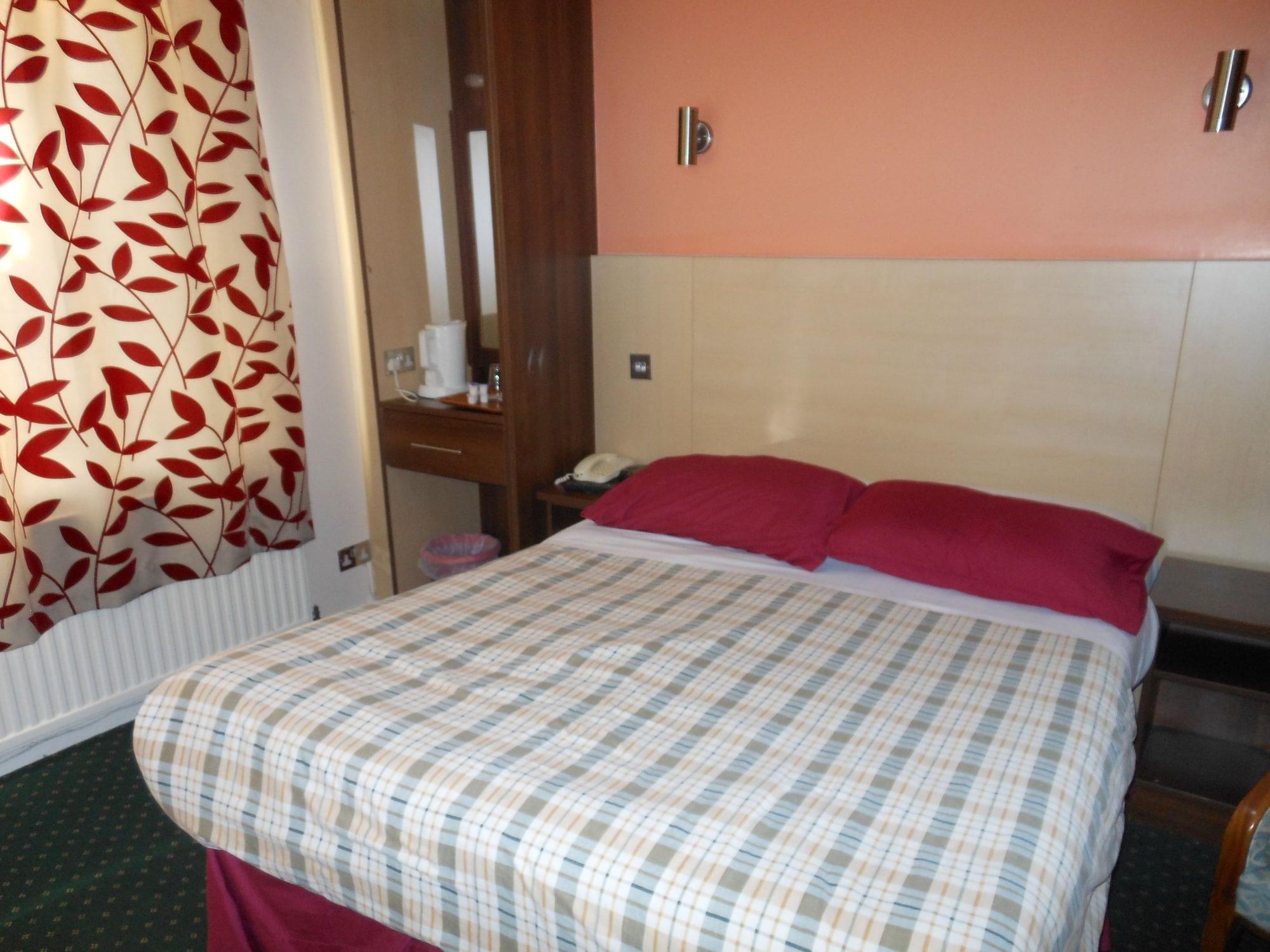 The Gatwick White House 2* Horley