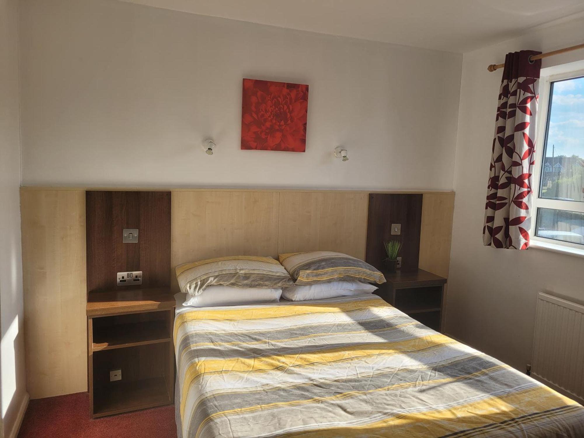 The Gatwick White House 2* Horley