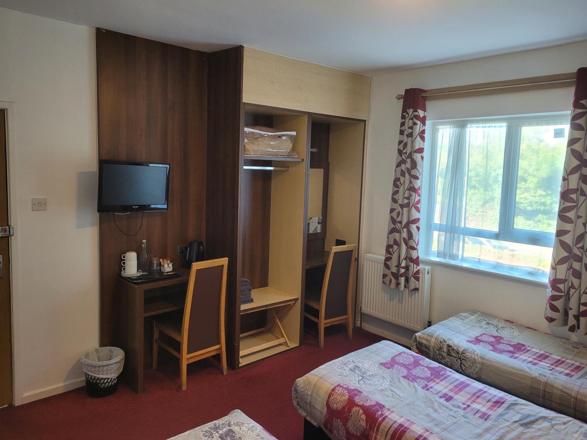 Hotel The Gatwick White House