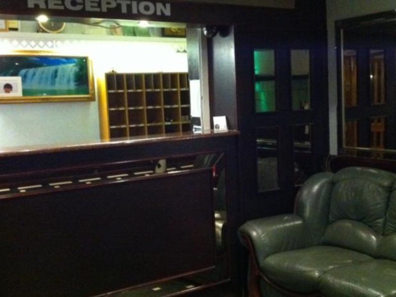 The Gatwick White House 2* Horley