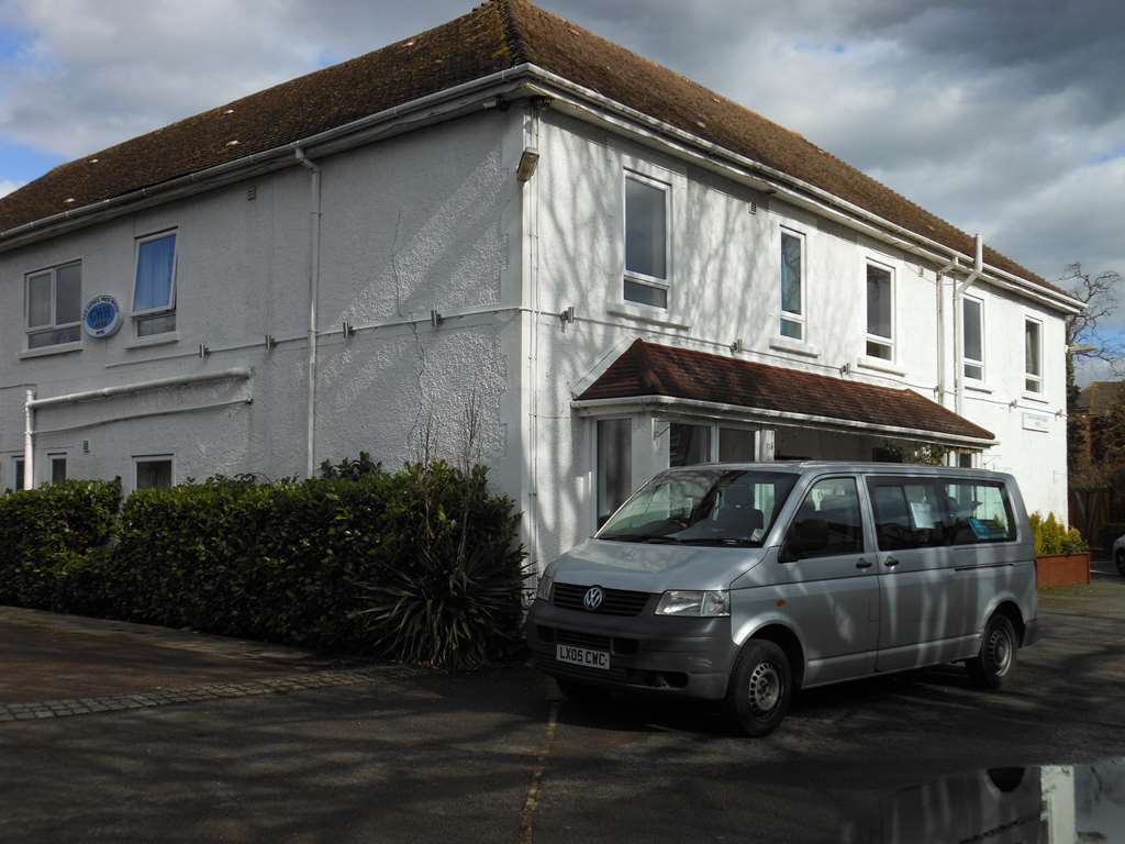 The Gatwick White House 2* Horley